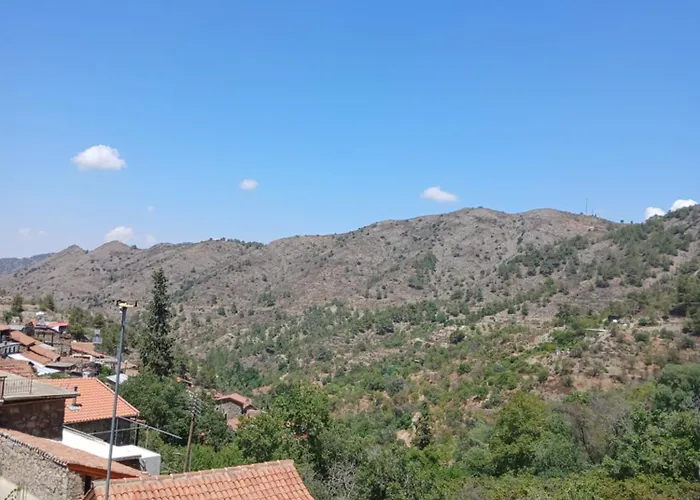 George's House * Ασκάς